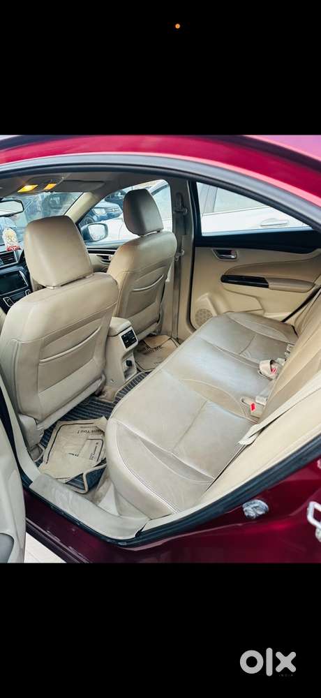 Maruti Ciaz Mehrron Colout Top Model Automatic