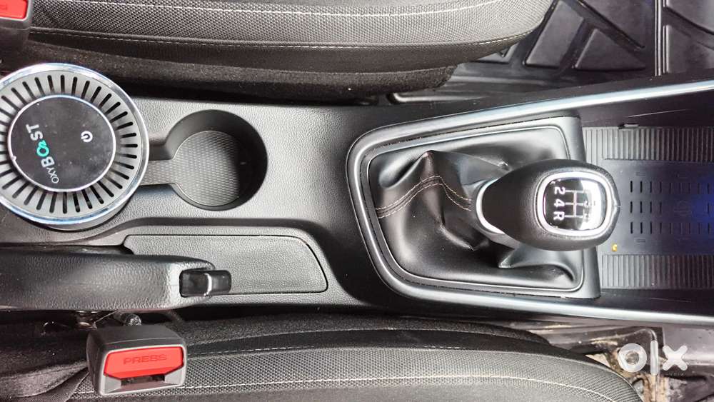 Hyundai New I20 1.2 Asta (o) Mt, 2023, Petrol