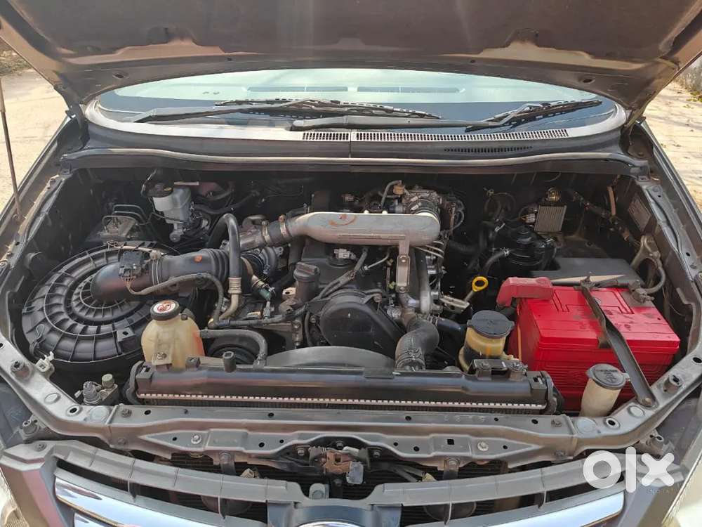 Toyota Innova 2011 Diesel 95000 Km Driven
