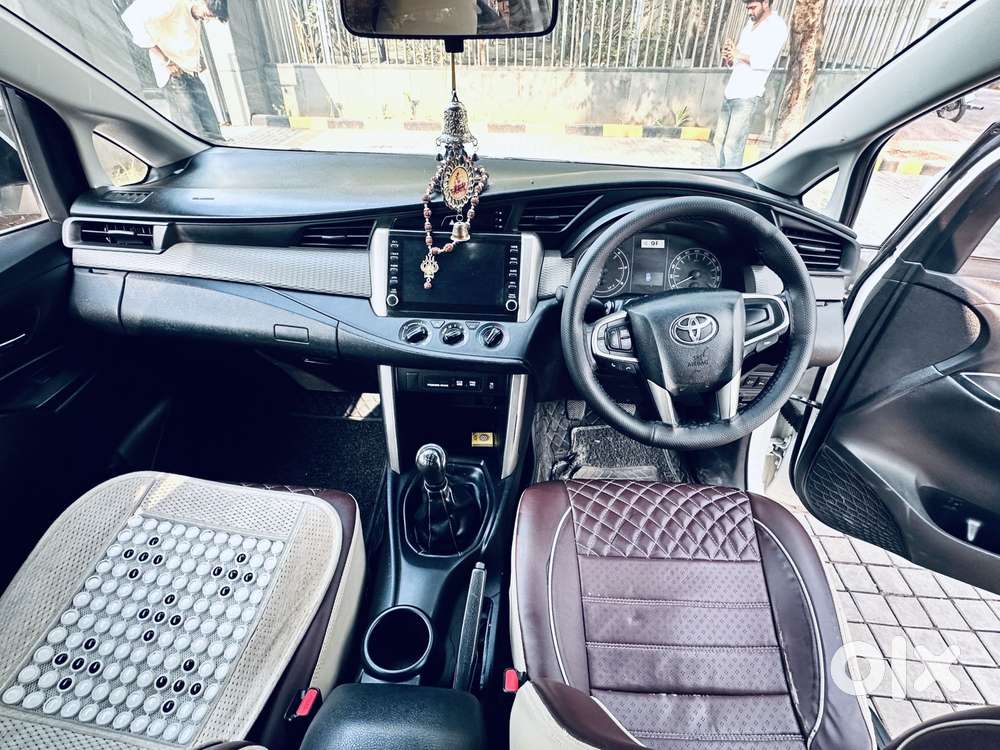 Toyota Innova Crysta 2.4 G Plus Mt 8 Str, 2022, Diesel
