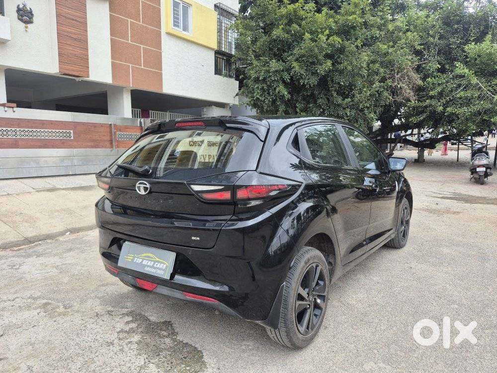 Tata Altroz 1.2 Xza Plus Dark Edition Dct, 2022, Petrol
