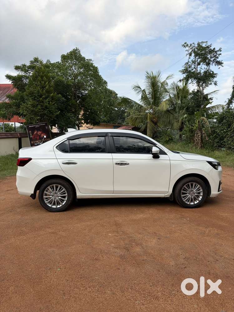 Honda Amaze 2nd Gen Vx, 2025, Petrol