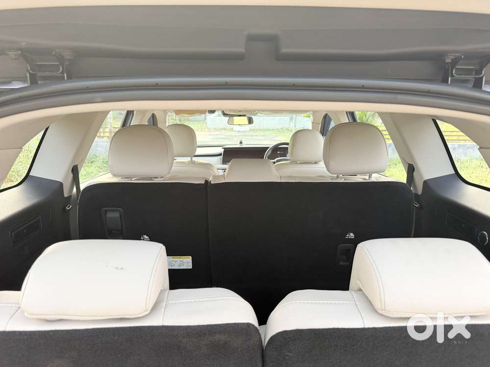 Mahindra Xuv700 Ax7 Luxury Pack Awd, 2023, Diesel