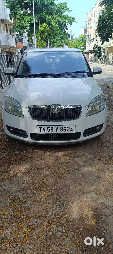 Skoda Fabia 2010 Petrol 90000 Km Driven