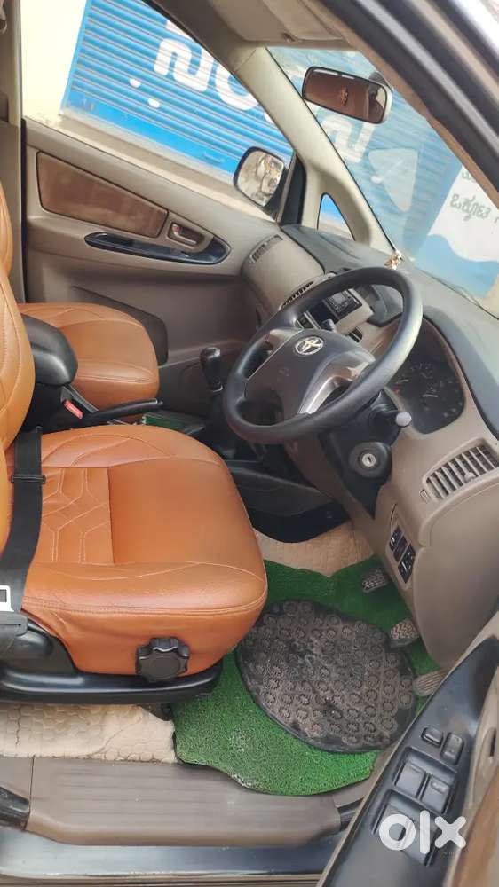 Toyota Innova 2016
