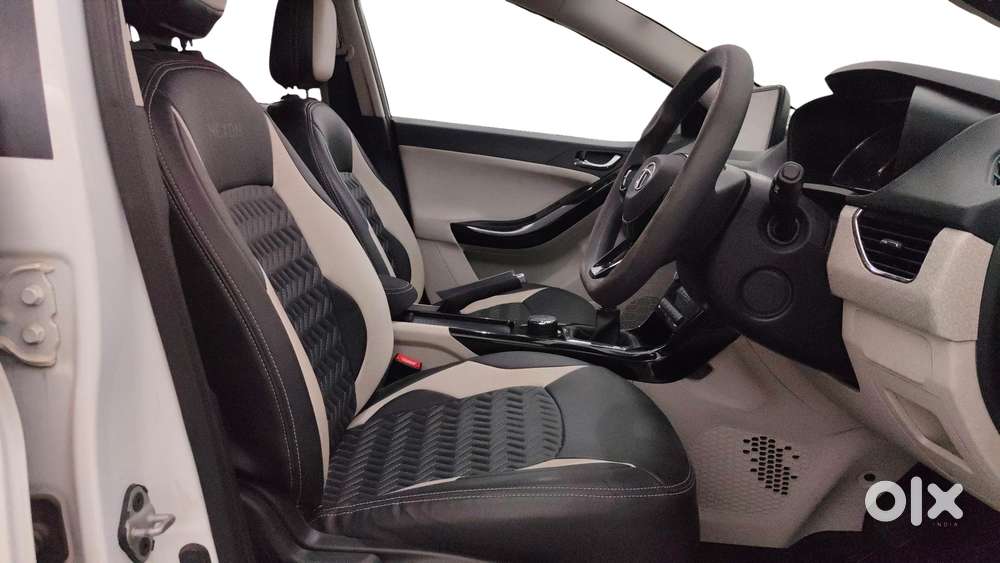 Tata Nexon 1.2 Revotron Xz Plus Dual Tone, 2022, Petrol