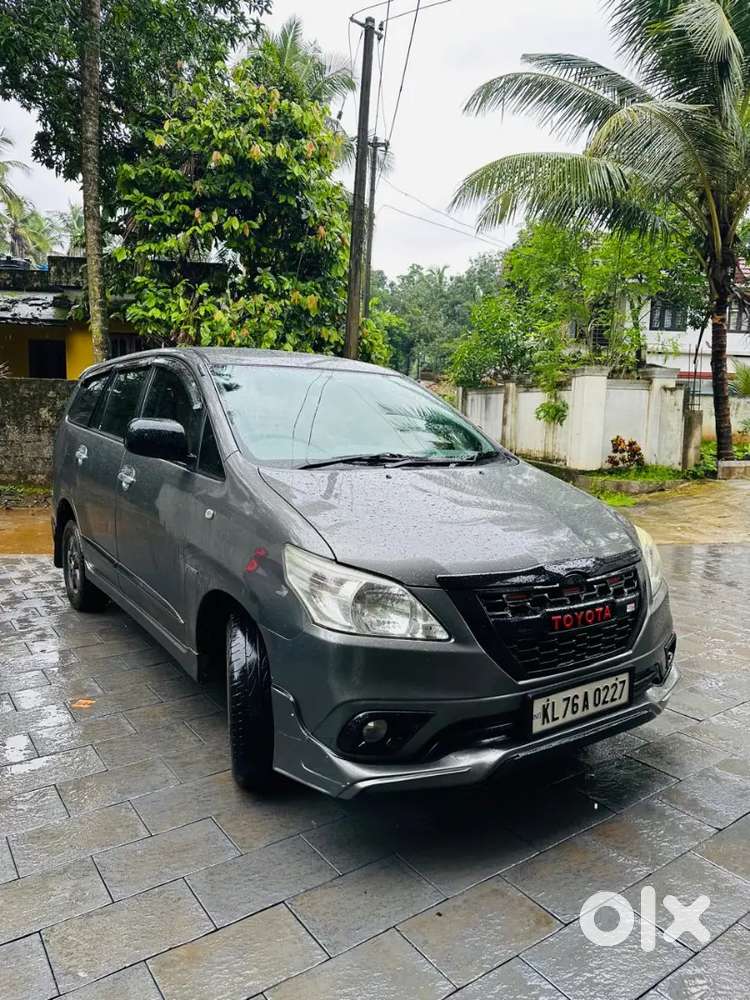 Toyota Innova 2012 Diesel 168000 Km Driven