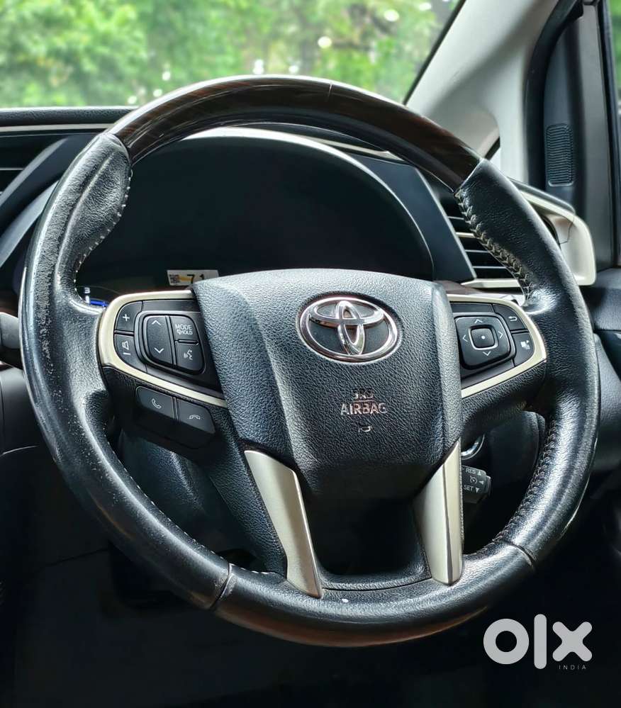 Toyota Innova Crysta 2.8 Zx At, 2017, Diesel
