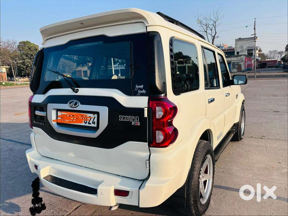 Mahindra Scorpio S8, 2015, Diesel