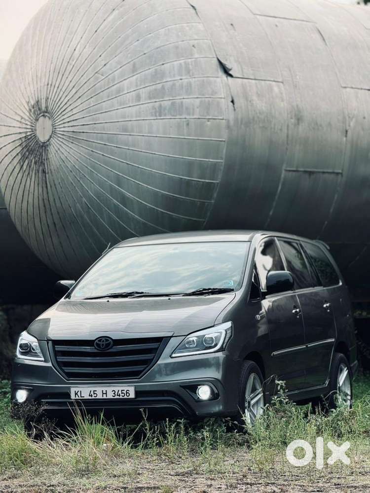 Orginal Kerala Toyota Innova 2012 Diesel Well Maintained