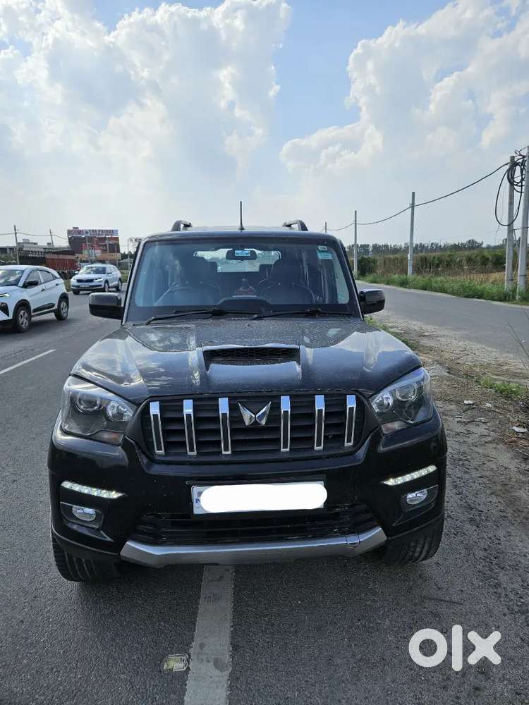 Mahindra Scorpio Classic S11 2024