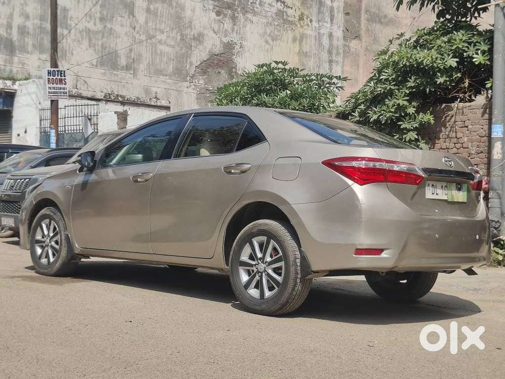 Toyota Corolla Altis G At, 2015, Petrol