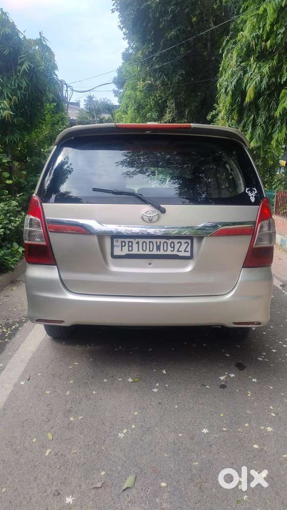 Toyota Innova, 2012