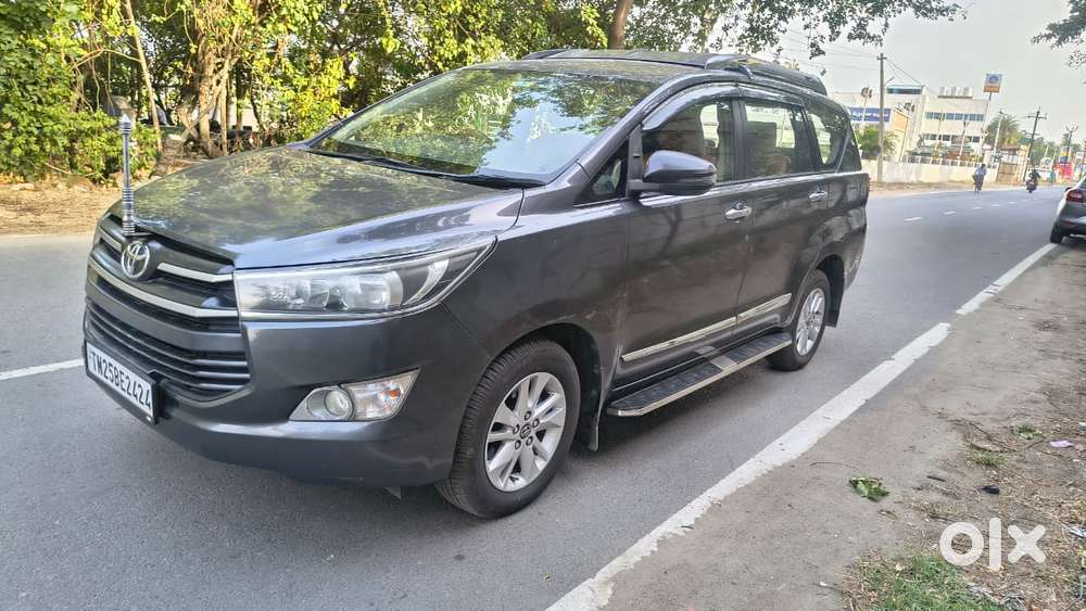 Toyota Innova Crysta 2.4 G Mt, 2017, Diesel