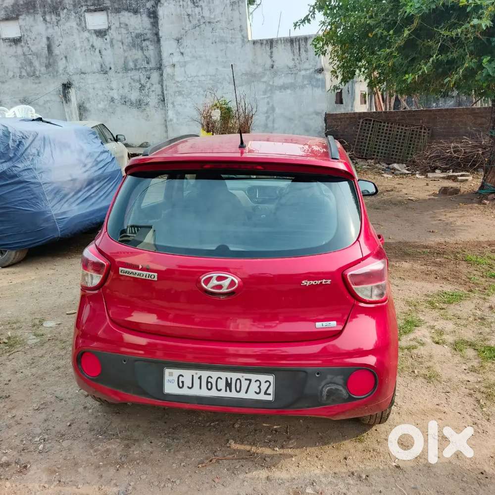 Grand I10 Sportz Second Owner Geniune Kms Used