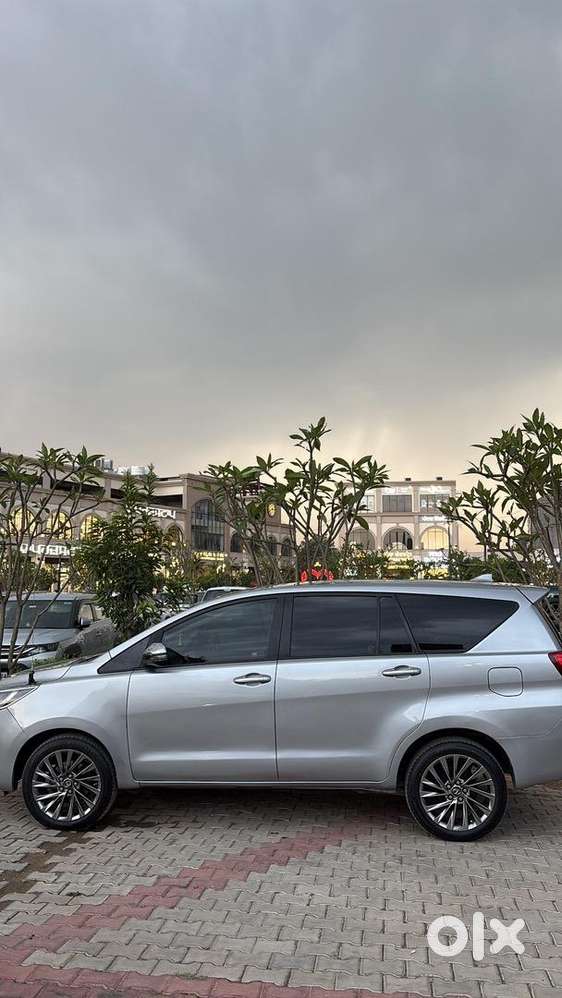 Toyota Innova Crysta 2020 Diesel 102000 Km Driven