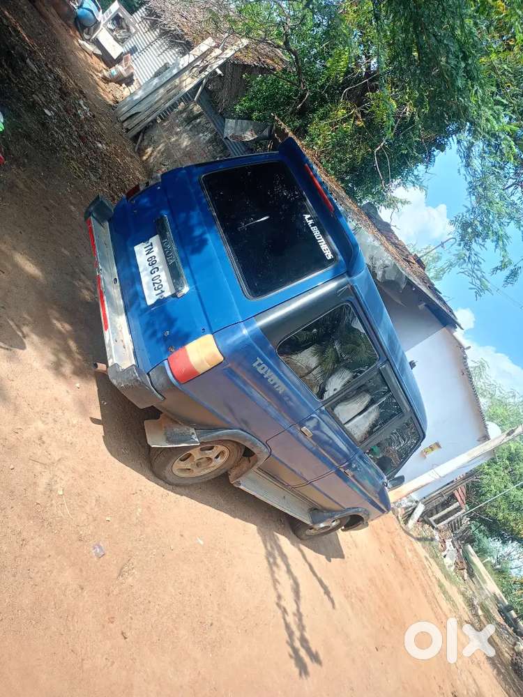 Toyota Qualis 2003 Diesel 150000 Km Driven