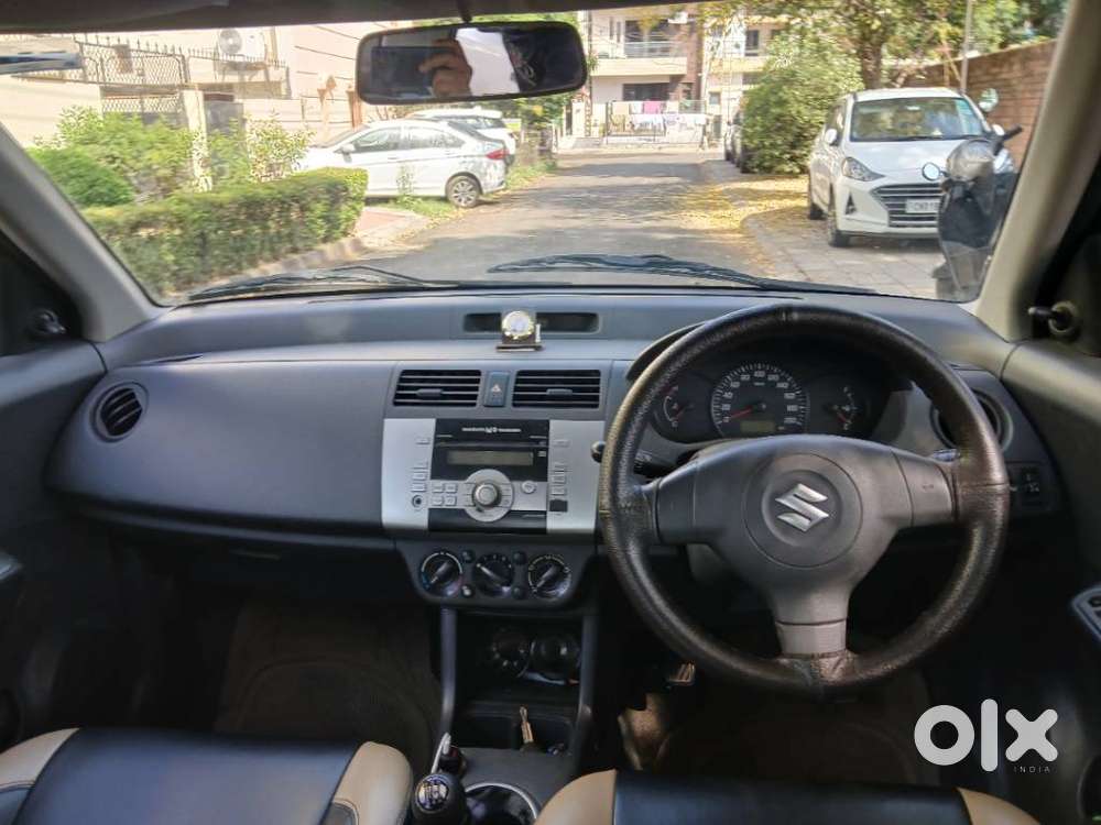 Maruti Suzuki Swift Dzire 1.2 Vxi Bsiv, 2010, Petrol