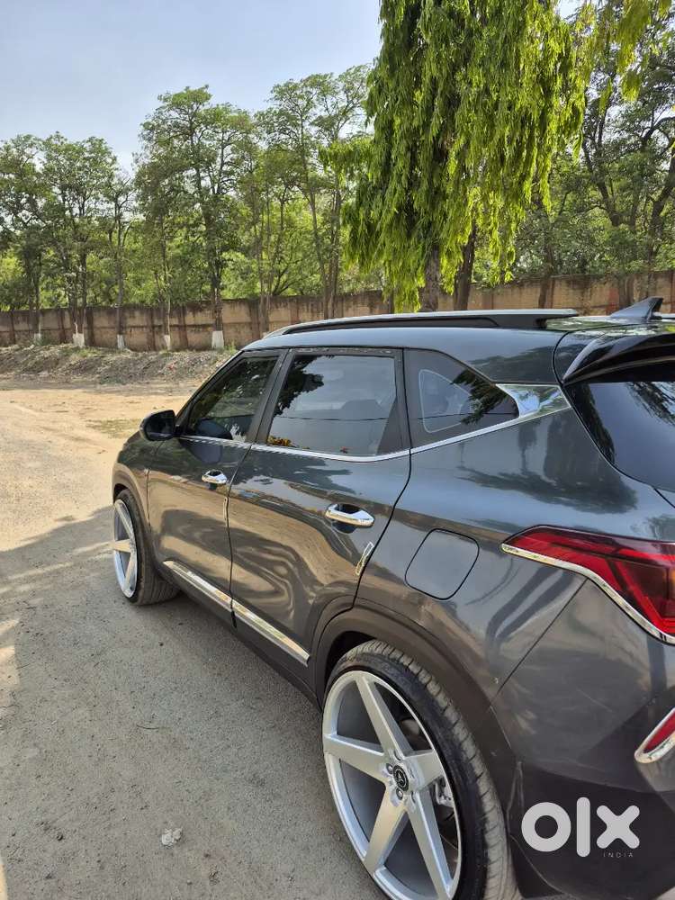 Kia Seltos Petrol Automatic With Sunroof