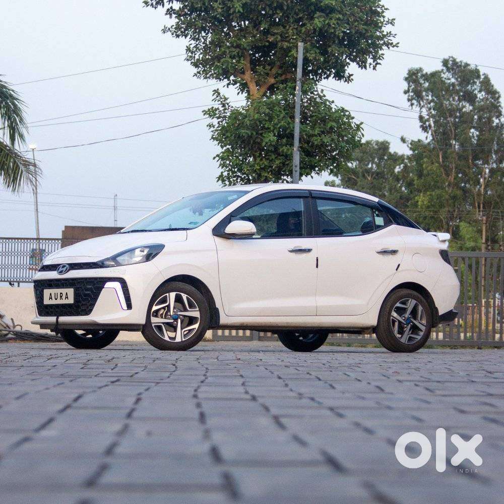 Hyundai Aura 1.2 Sx Cng, 2025, Petrol