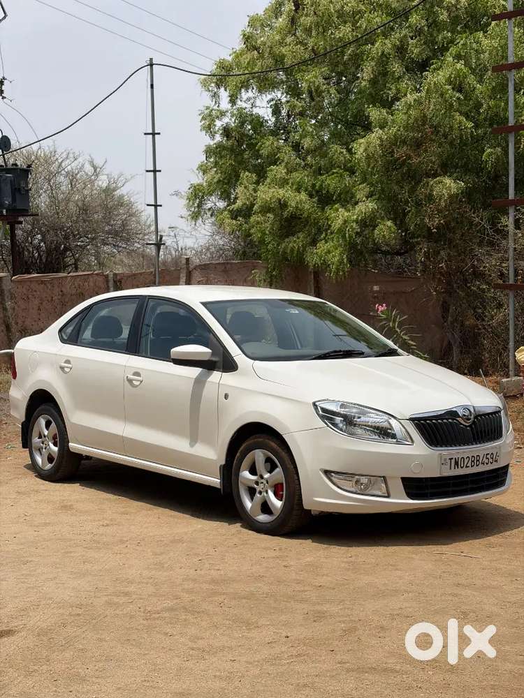 Skoda Rapid 2015 At Diesel Well Maintained