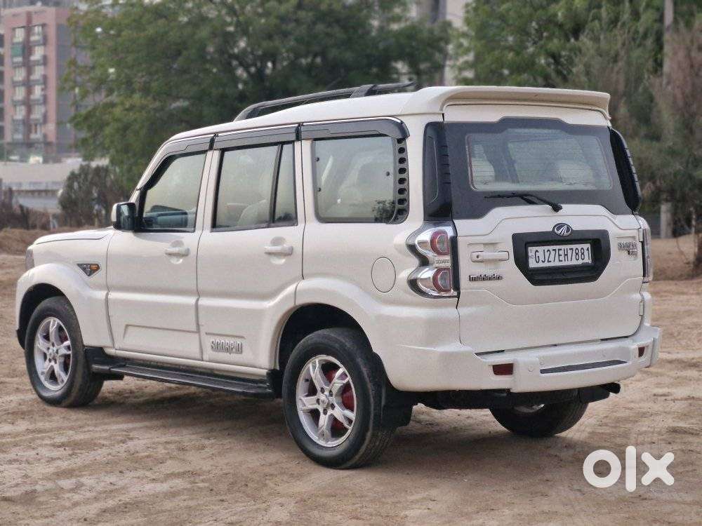 Mahindra Scorpio S8, 2017, Diesel