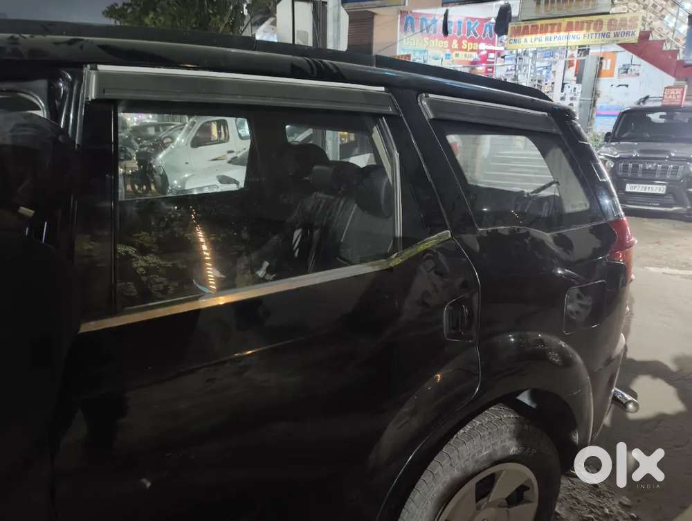 Mahindra Xuv500 Diesel 2016, Like New, Doctor Vehicle