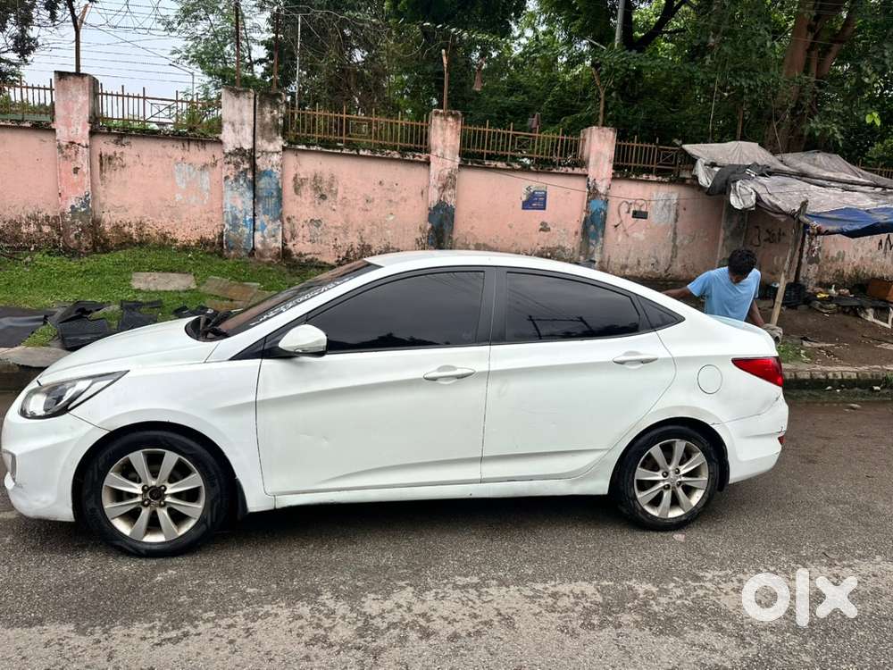 Hyundai Fluidic Verna 2013