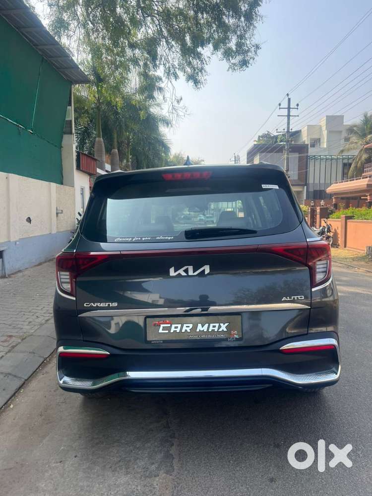 Kia Carens Luxury (o)1.5 Diesel At 7 Str, 2023, Diesel