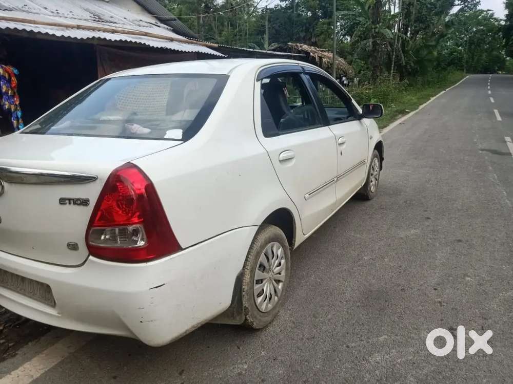 Toyota Etios 1.5 G 2013
