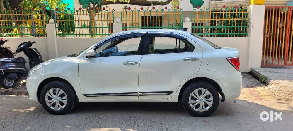 Maruti Suzuki Dzire 1.2 Vxi Amt, 2024, Petrol