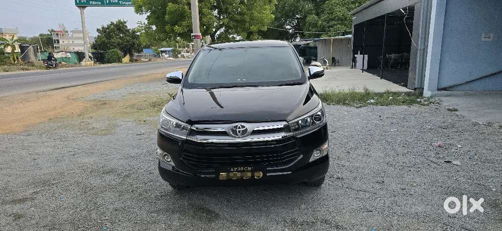 Toyota Innova Crysta 2.4 2019