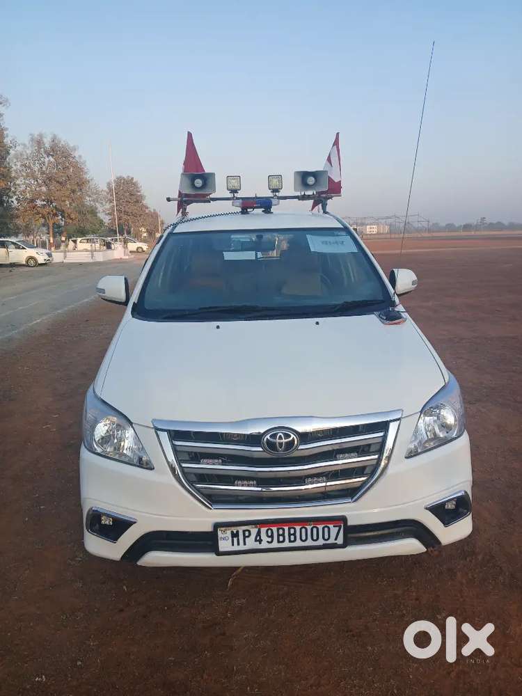 Toyota Innova 2014