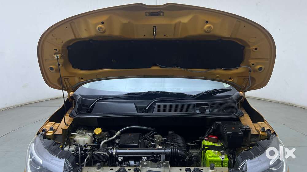 Renault Triber Rxz, 2022, Petrol