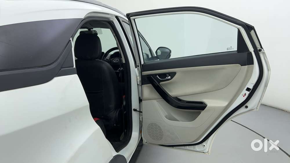 Tata Nexon 1.2 Revotron Xz Plus, 2022, Petrol