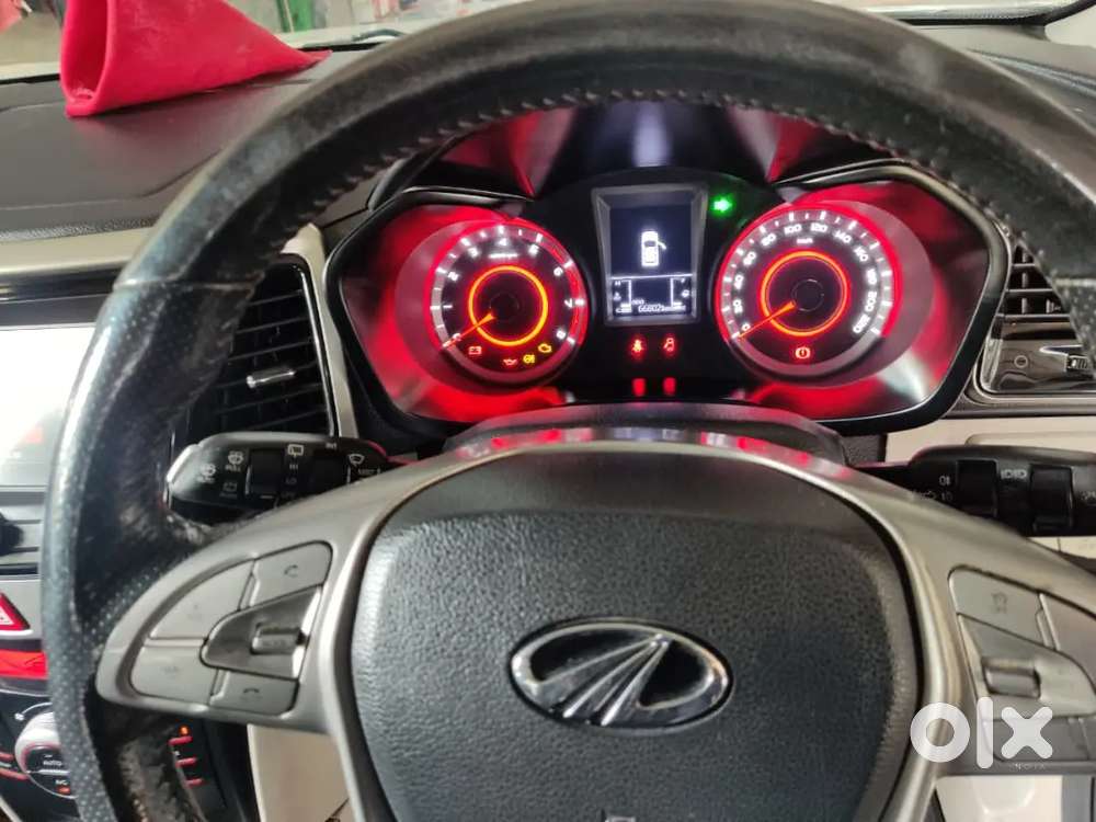 Mahindra Xuv300 2020 Petrol Well Maintained