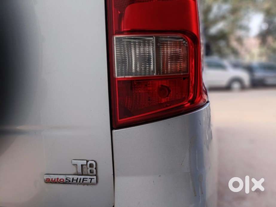 Mahindra Tuv 300 T8 Amt (automatic), 2017, Diesel