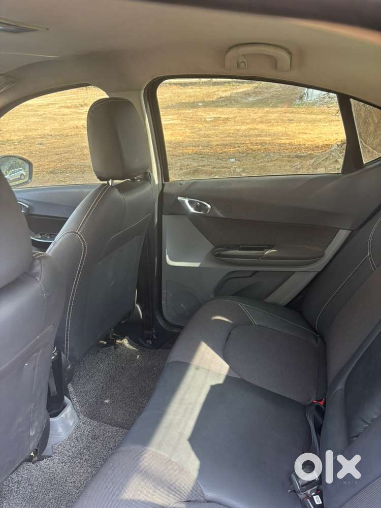 Tata Tigor Petrol 2019