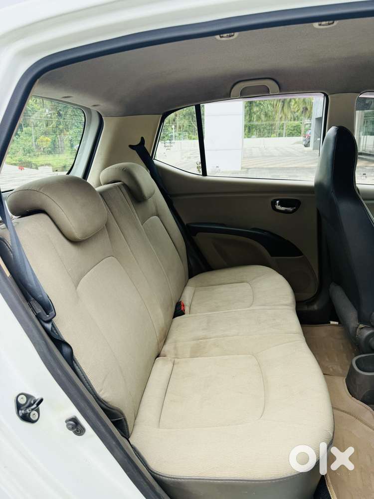 Hyundai I10 Sportz At, 2012, Petrol