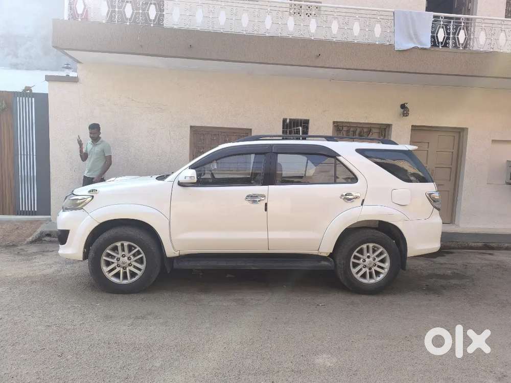 Very Good Condition Is My Car Is Showroom Condition New Battery Instal