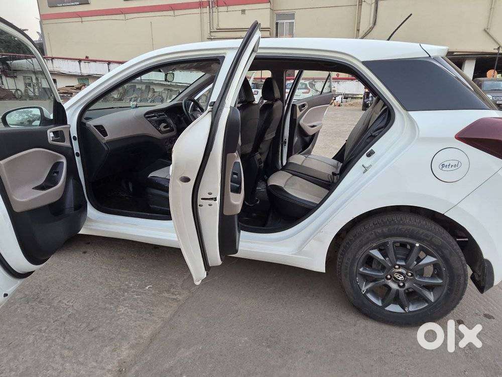 Hyundai Elite I20 Sportz (o) 1.2, 2020, Petrol