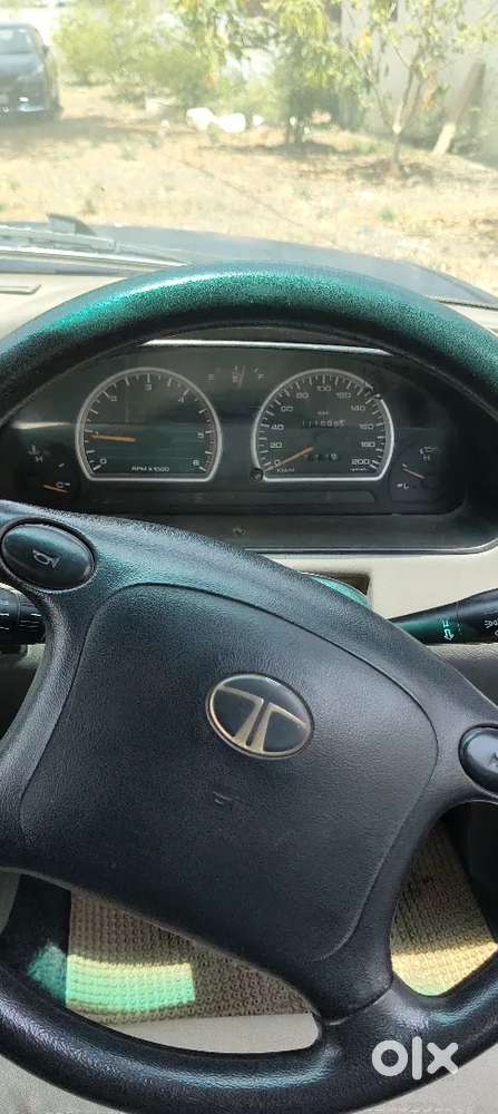 Tata Safari 2004