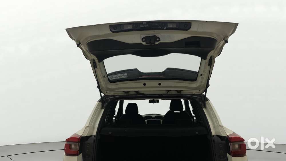 Nissan Magnite 1.0 Xv Turbo Cvt, 2021, Petrol