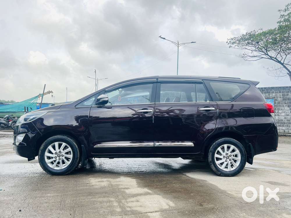 Toyota Innova Crysta 2.8 Zx At 7 Seater, 2017, Diesel