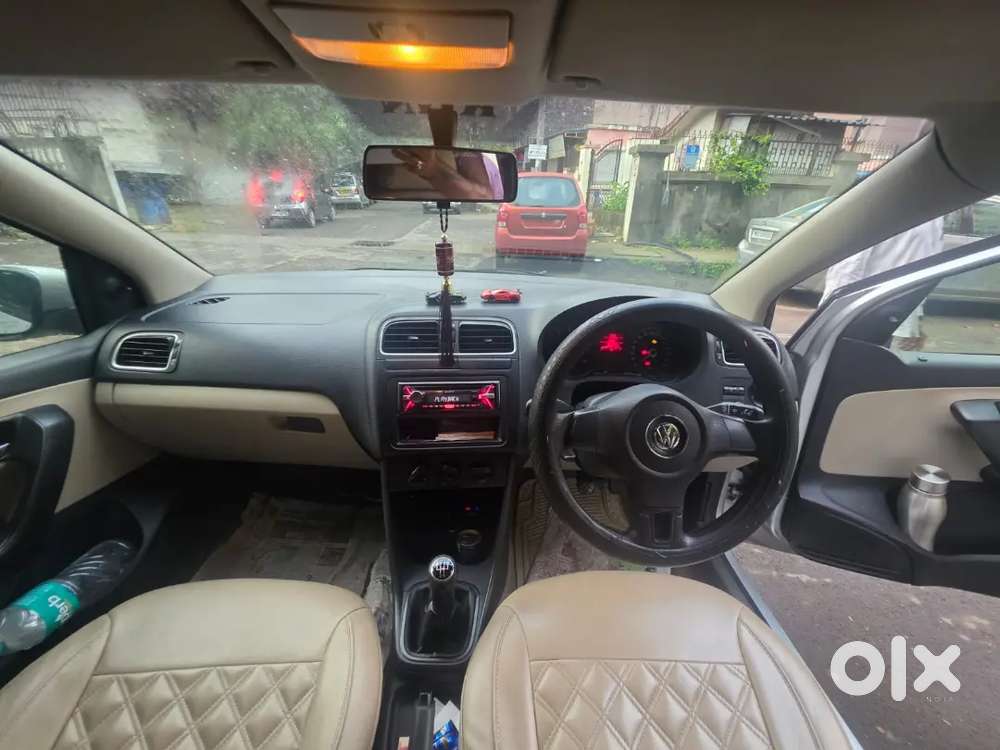 Volkswagen Polo 2011 Petrol 75000 Km Driven