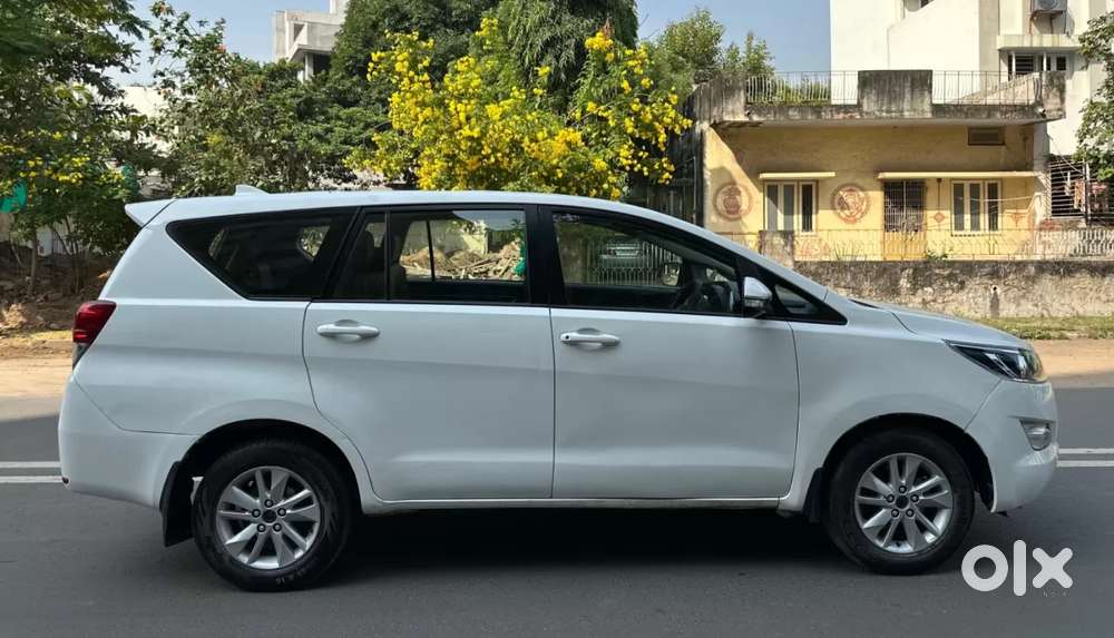 Toyota Innova Crysta [2020-ongoing] 2.4 Gx 8 Str, 2017, Diesel