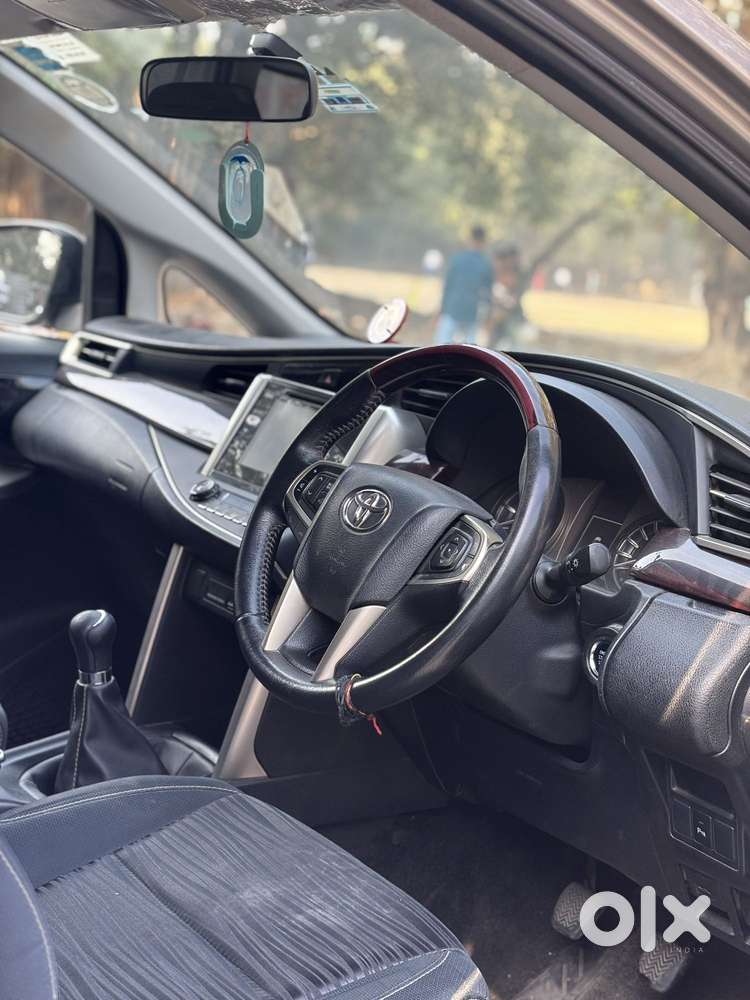 Toyota Innova Crysta 2.4 V 8 Str, 2018, Diesel