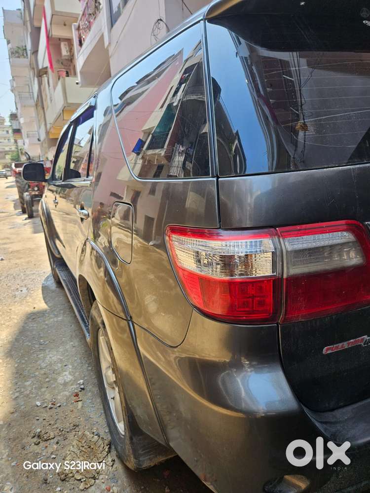 Toyota Fortuner 3.0 4x4 Manual, 2010, Diesel