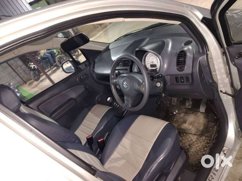 Maruti Suzuki Ritz Lxi, 2009, Petrol