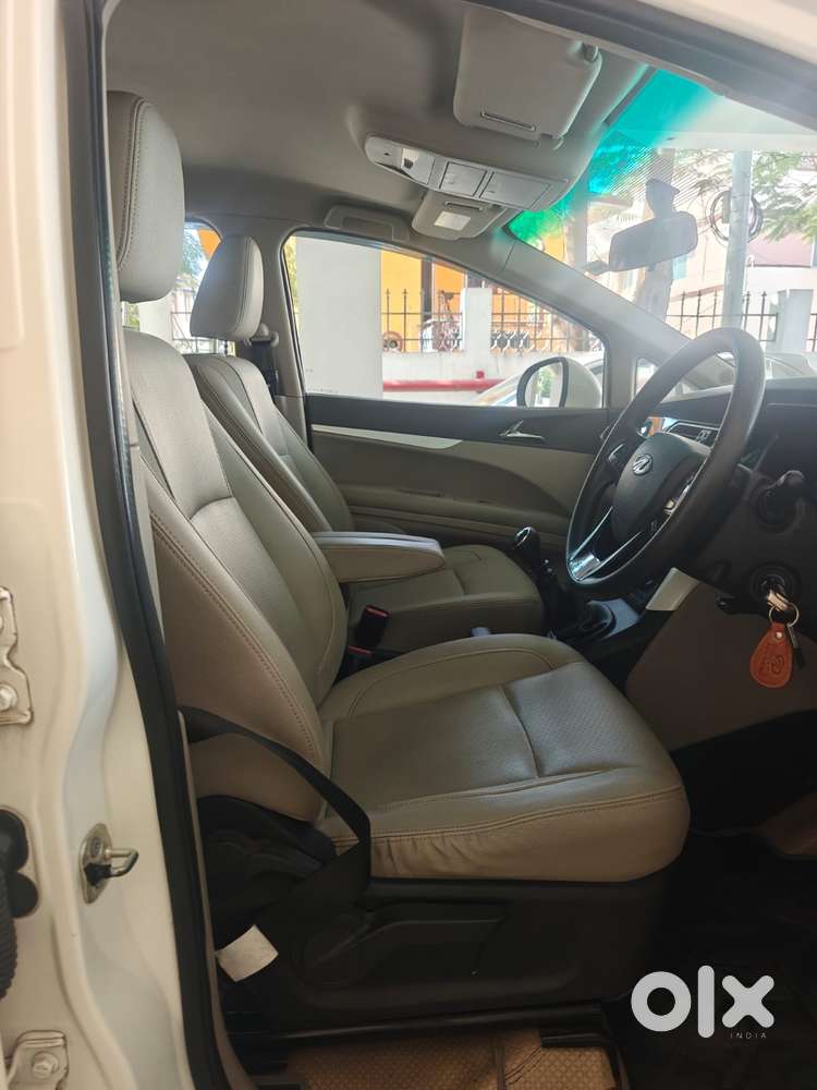 Mahindra Marazzo M8, 2018, Diesel